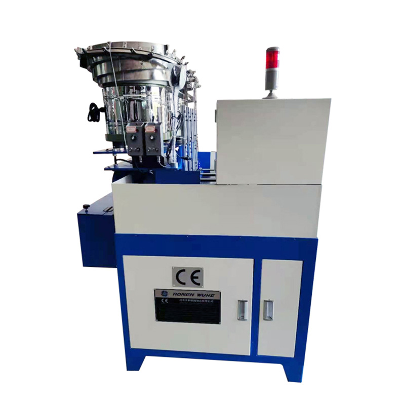 நான்கு சுழல் நட்டு தட்டுதல் இயந்திரம்